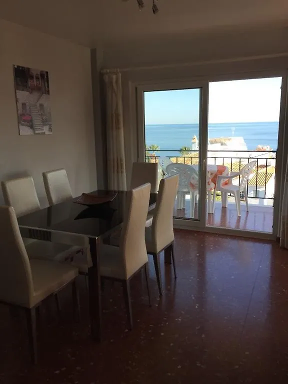 ネルハEdificio Acapulcoアパートメント ネルハ